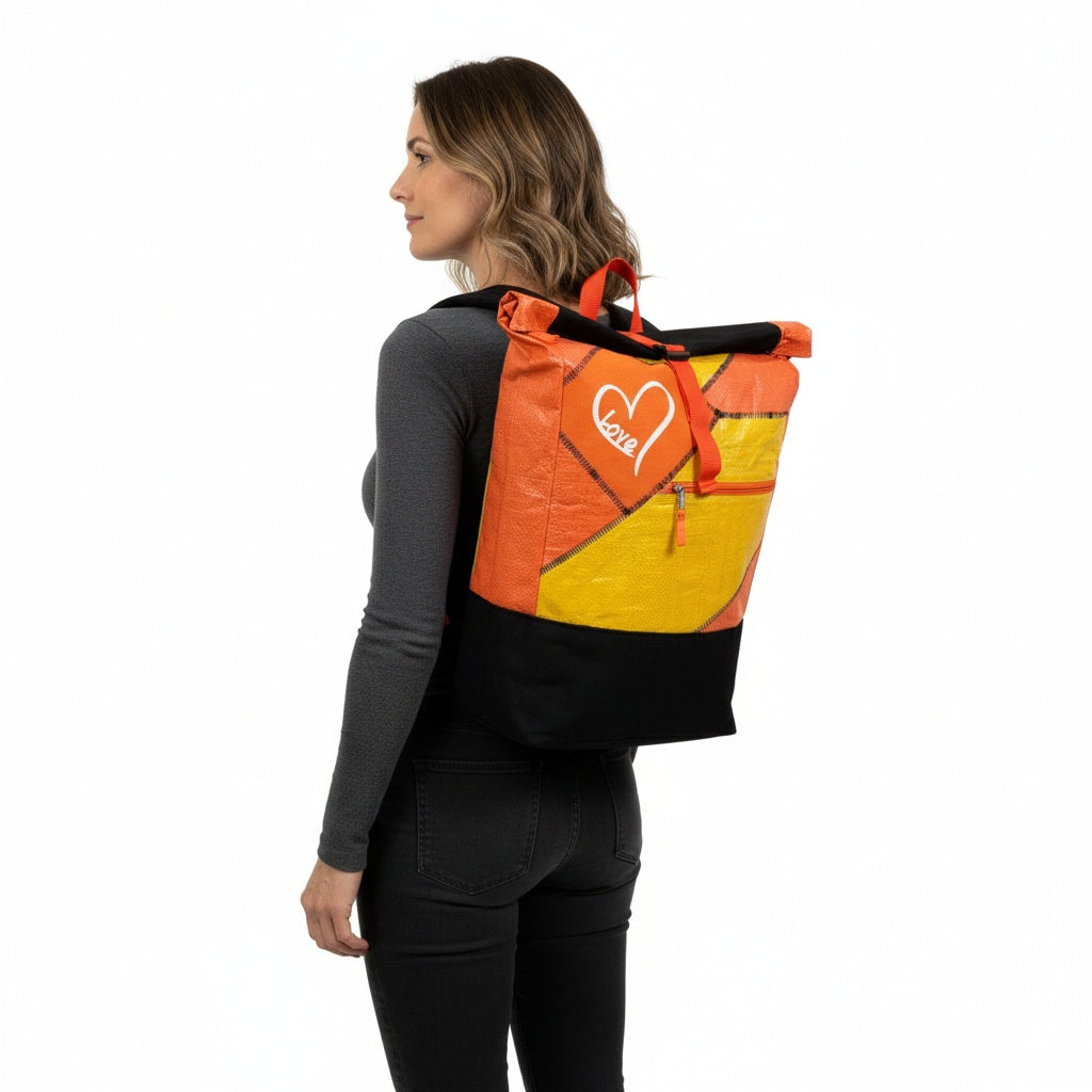 BEADBAGS Love Rucksack – Orange-Gelb, weißes Herz, oranger Patch – Bild 6