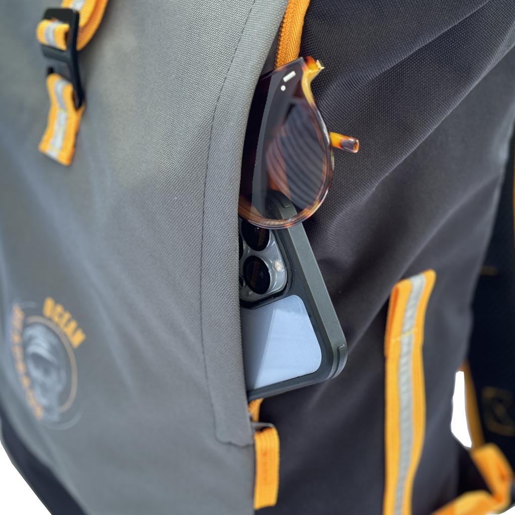 Oceanboundbags von Beadbags Rucksack Nordsee grau Fach vorne 1