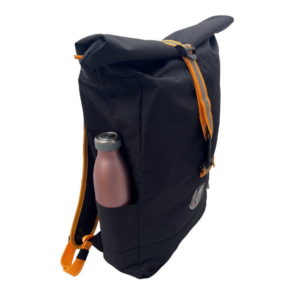Oceanboundbags von Beadbags Rucksack Ostsee oliv seitlich 4