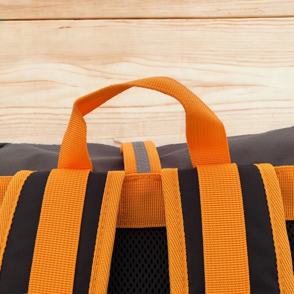 Oceanboundbags von Beadbags Rucksack Ostsee oliv Gurt 1