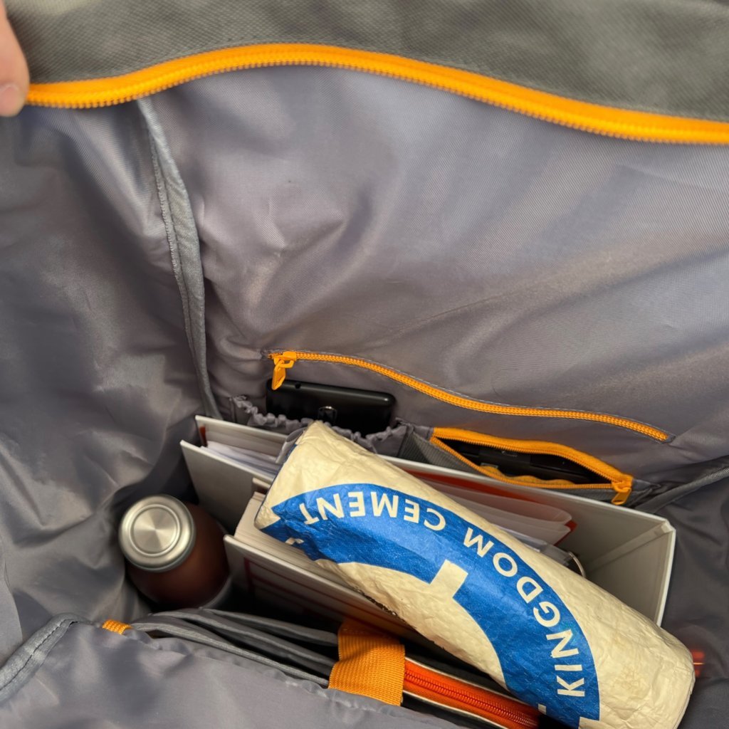 Oceanboundbags von Beadbags Rucksack Pazifik türkis offen 24