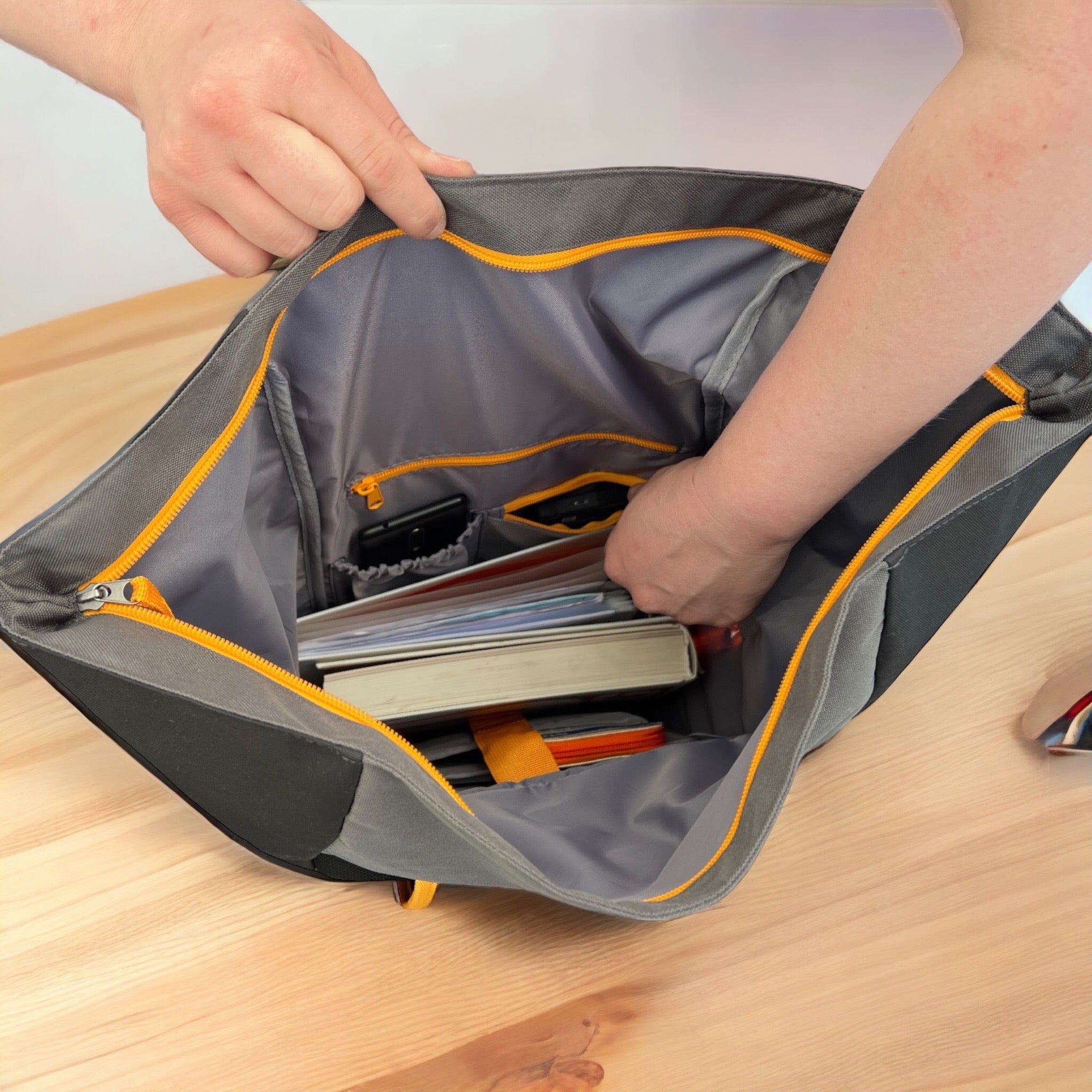 Oceanboundbags von Beadbags Rucksack Pazifik türkis offen 14