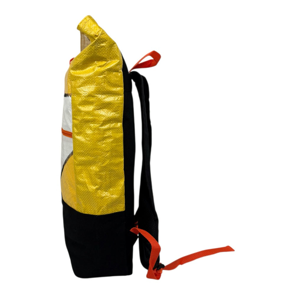 BEADBAGS Anker Rucksack – Gelb-Weiß, weißer Anker, oranger Patch – Produktansicht 2