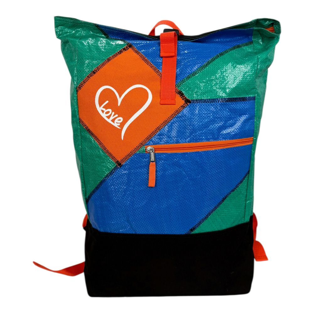 BEADBAGS Love Rucksack – Grün-Blau, weißes Herz, oranger Patch – Bild 3