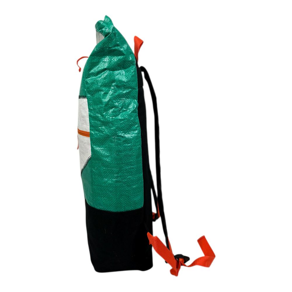 BEADBAGS Anker Rucksack – Grün-Weiß mit orangem Anker und weißem Patch – Produktfoto 3