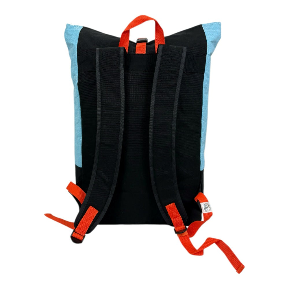 BEADBAGS Anker Rucksack – Hellblau mit orangem Anker und weißem Patch – Produktfoto 3