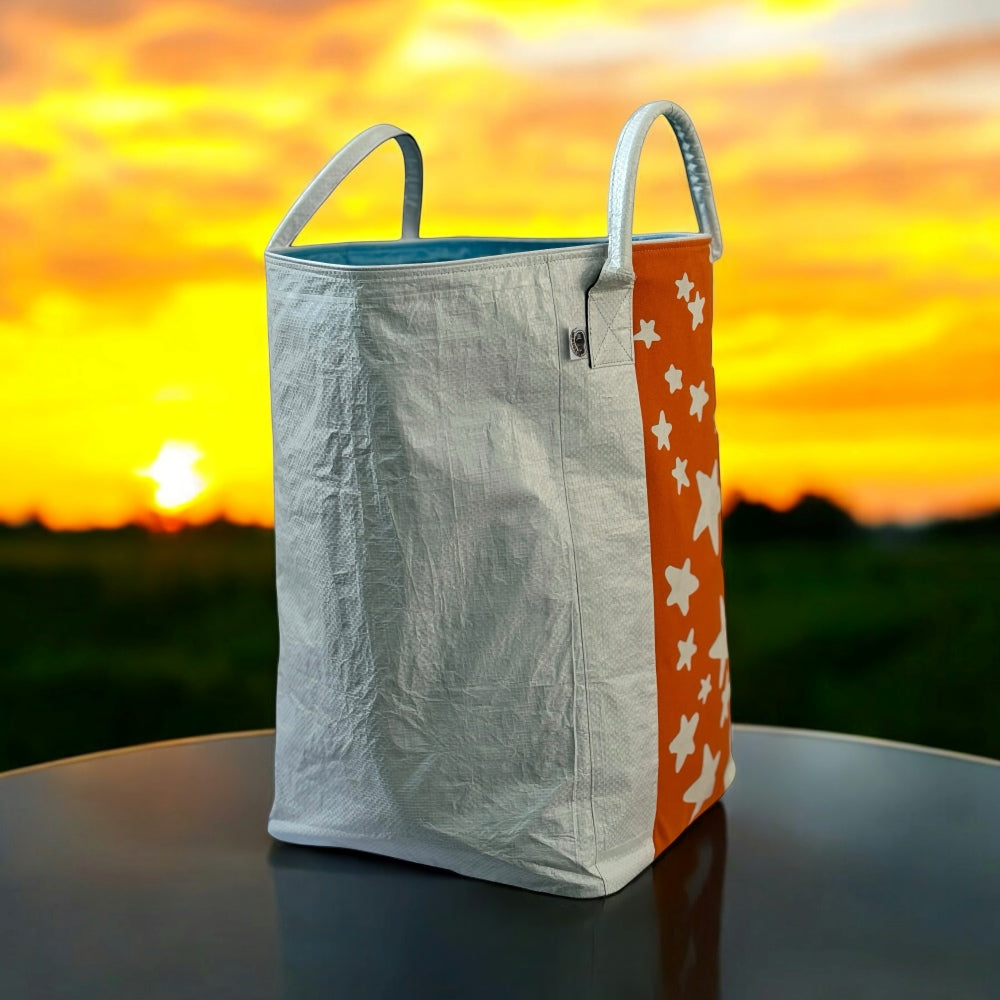 Beadbags Spacy XXL Sterne weiß/orange seitlich