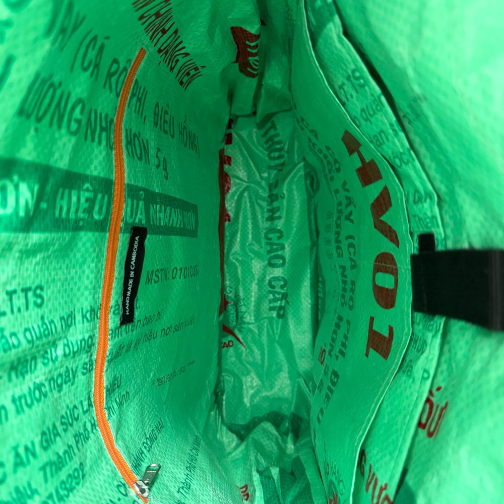 BEADBAGS Sportrucksack – Mittelgrün mit Fischen – Produktfoto 4