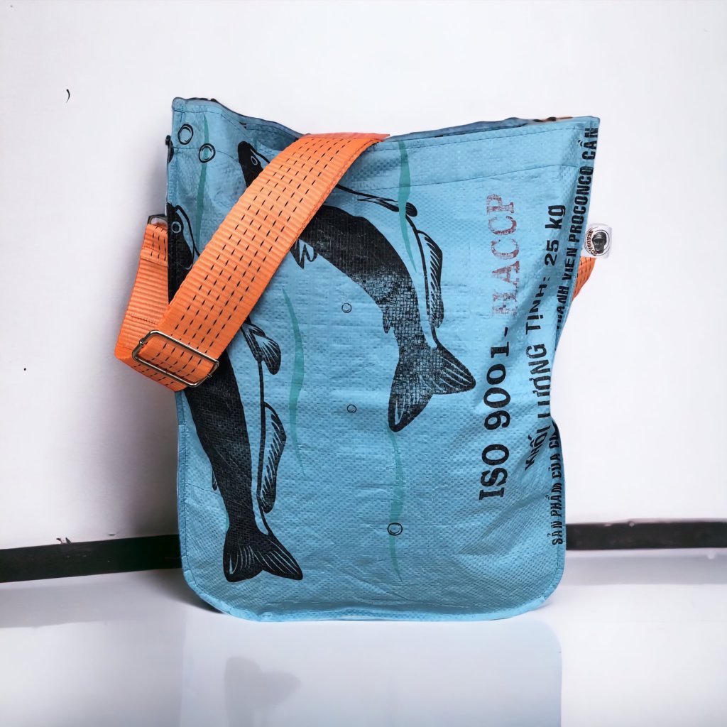 Oceanboundbags von Beadbags Schultertasche TJ77 hellblau Design 2
