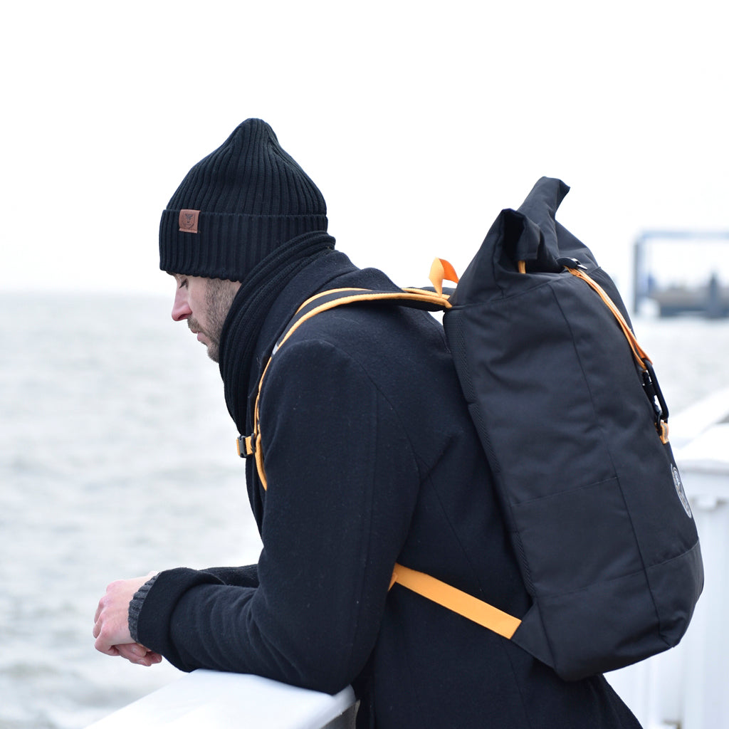 Oceanboundbags von Beadbags Rucksack Ostsee schwarz Personen 10