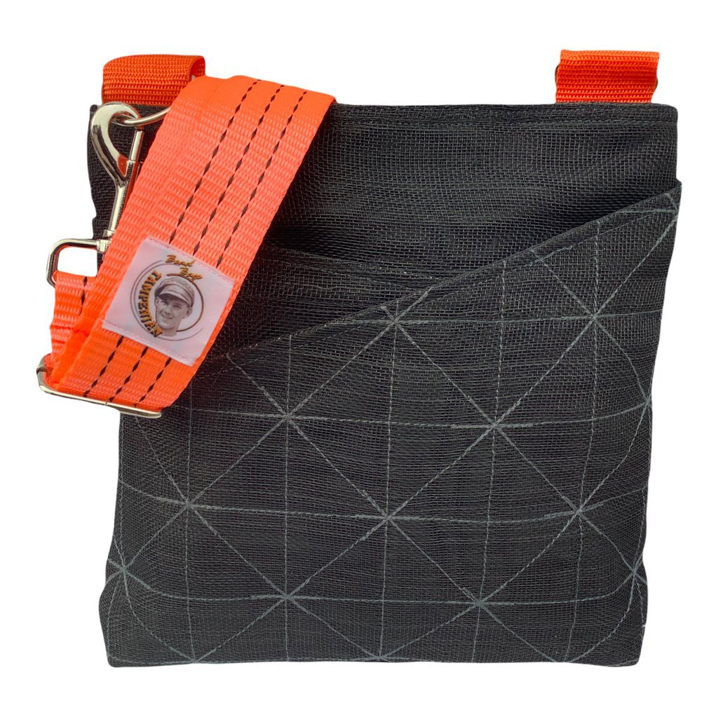 Oceanboundbags von Beadbags Schultertasche Net11TJ schwarz vorne