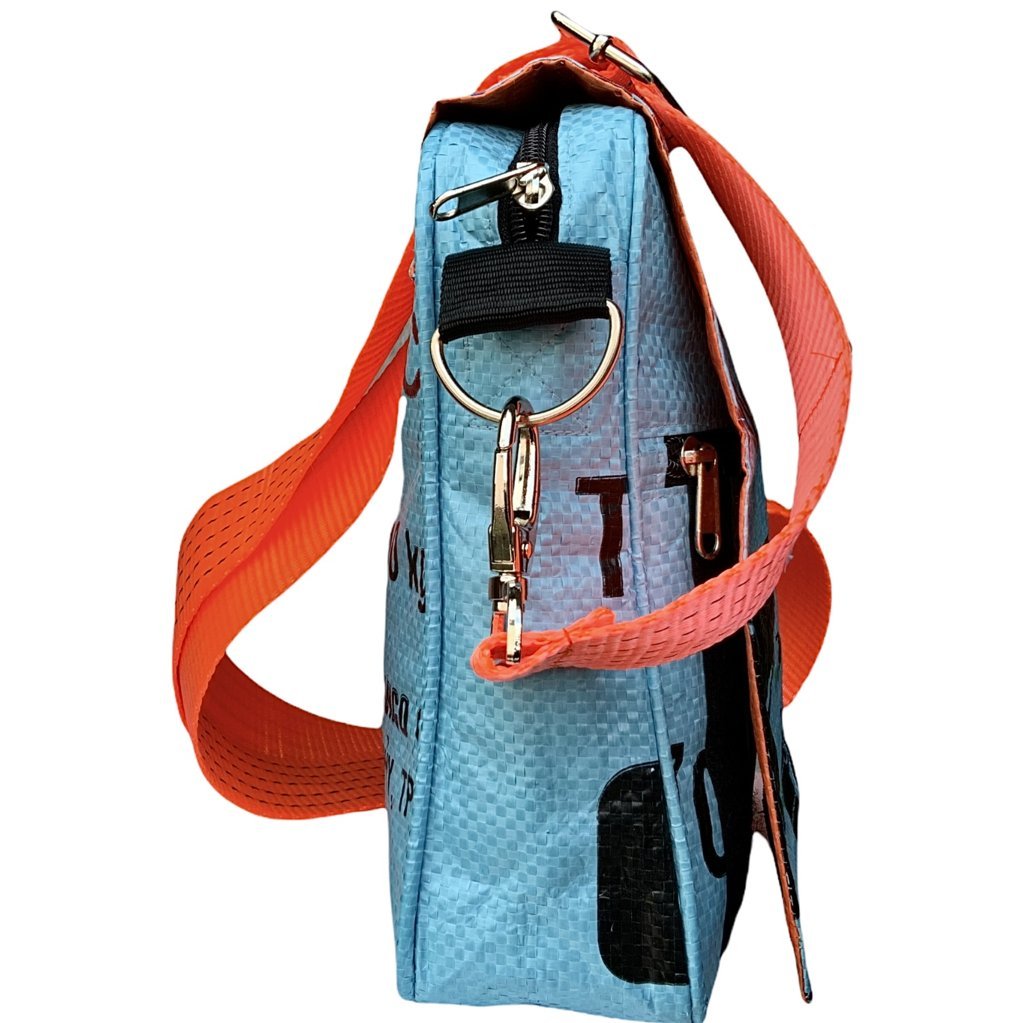 Oceanboundbags von Beadbags Messengertasche Ri10TJ hellblau seitlich