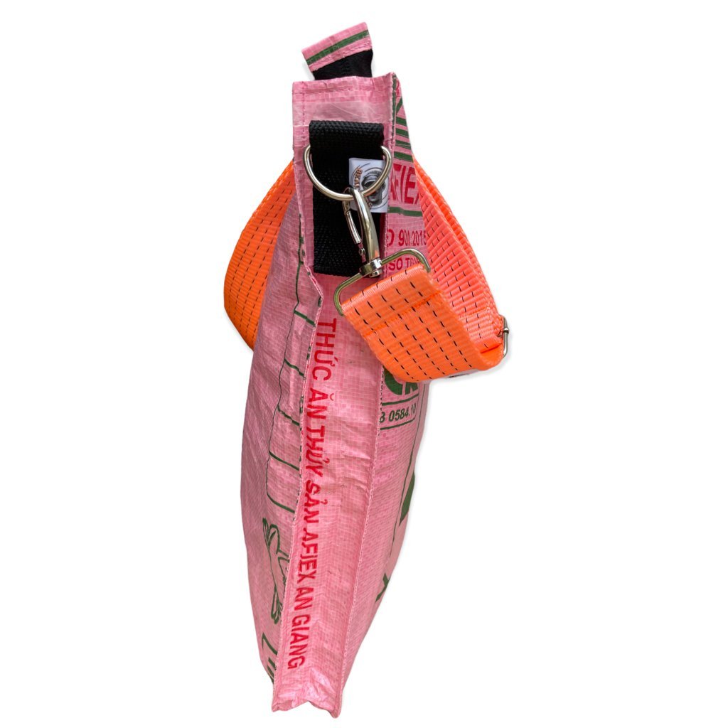 Oceanboundbags von Beadbags Schultertasche TJ77 rosa seitlich